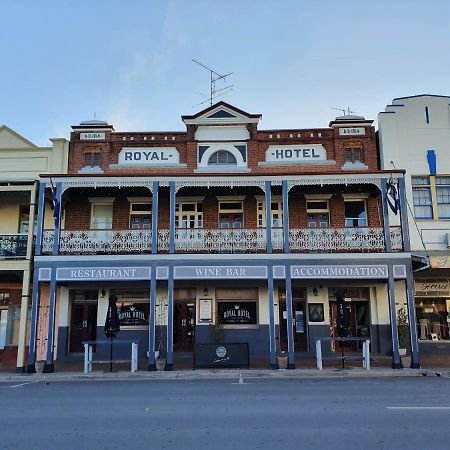 The Royal Hotel West Wyalong Buitenkant foto