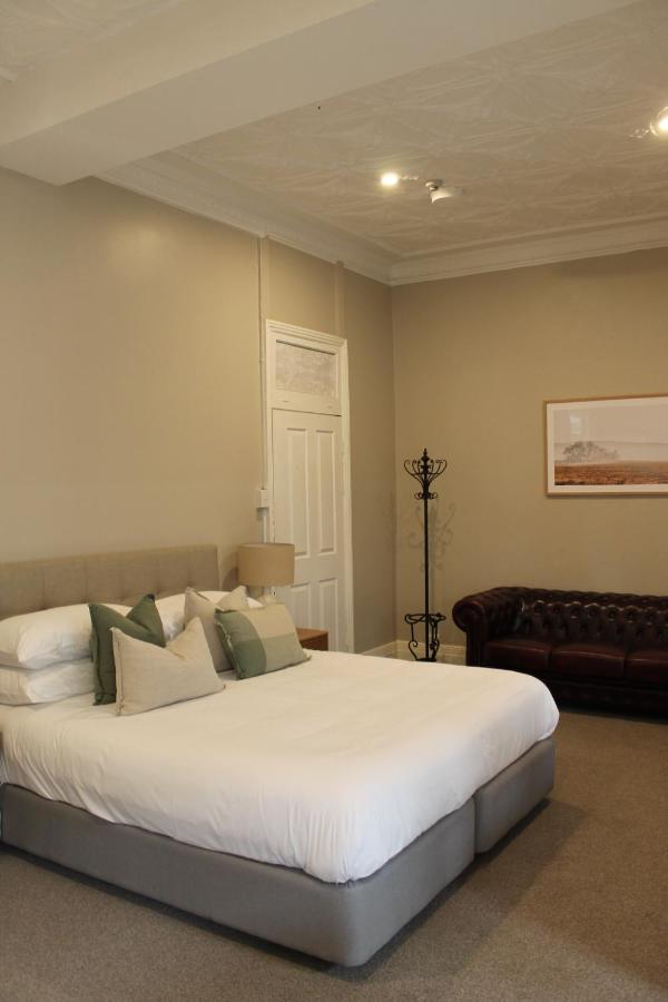 The Royal Hotel West Wyalong Buitenkant foto