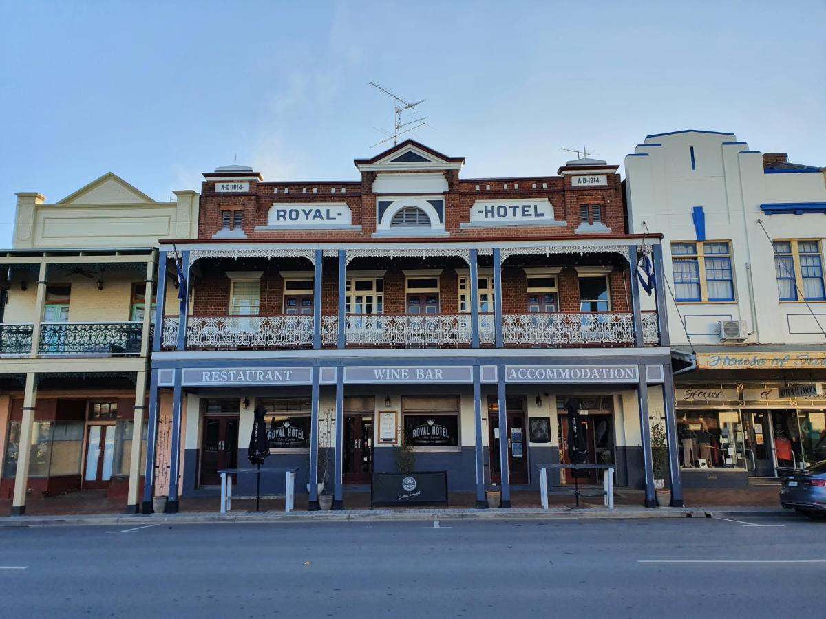 The Royal Hotel West Wyalong Buitenkant foto